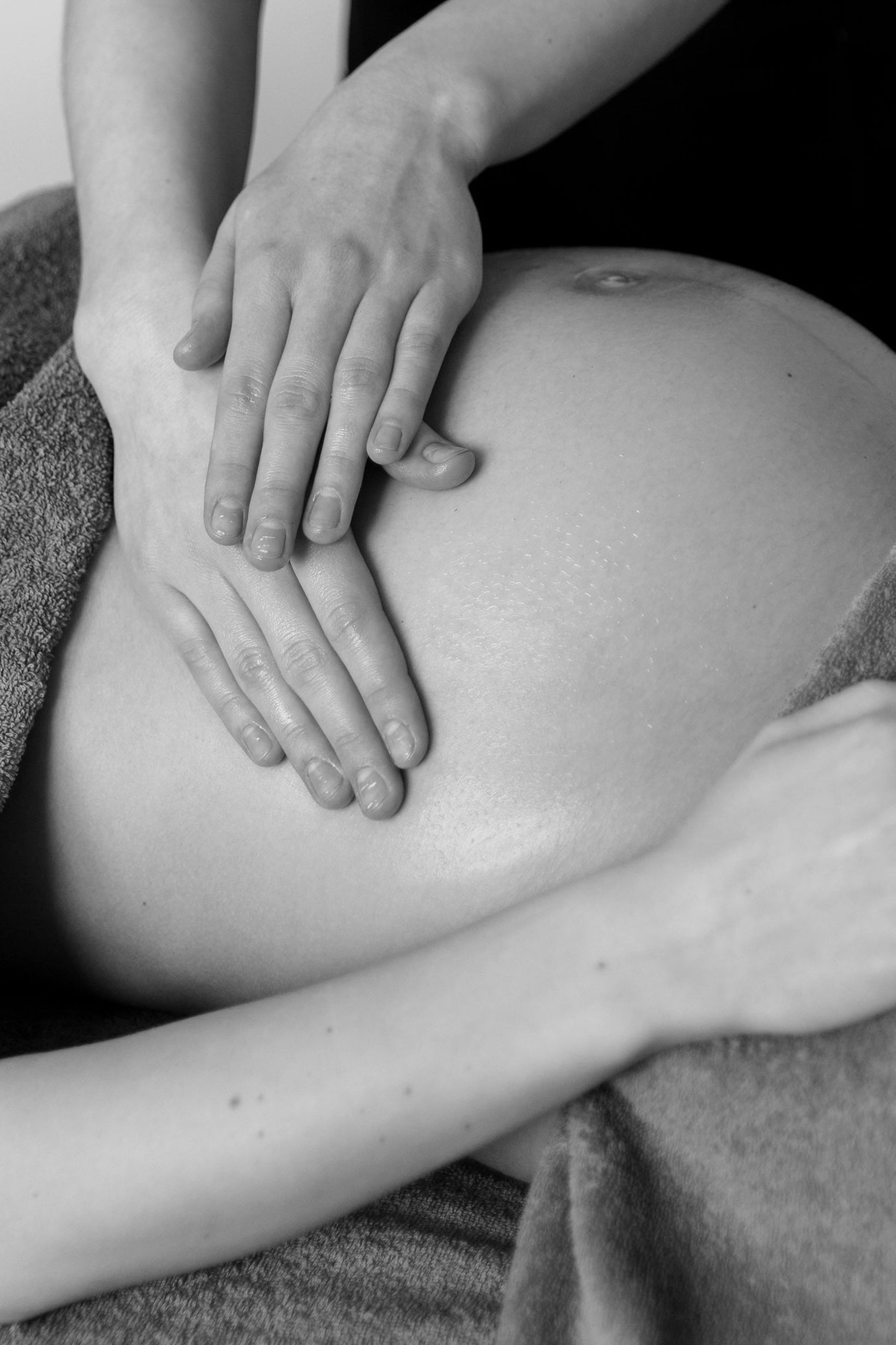ELĪNA MĪL - Therapeutic Massage Rituals