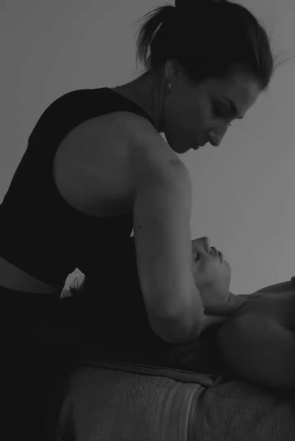 ELĪNA MĪL - Therapeutic Massage Rituals