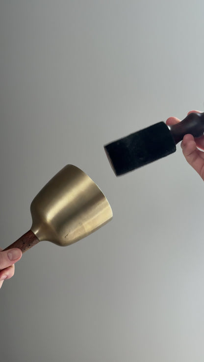 Singing Bowl with Handle